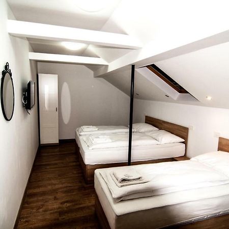 Sobe Zimmer Frei Pozega Exterior foto
