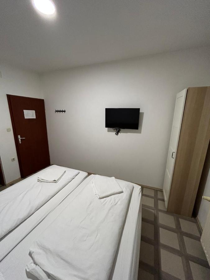 Sobe Zimmer Frei Pozega Exterior foto